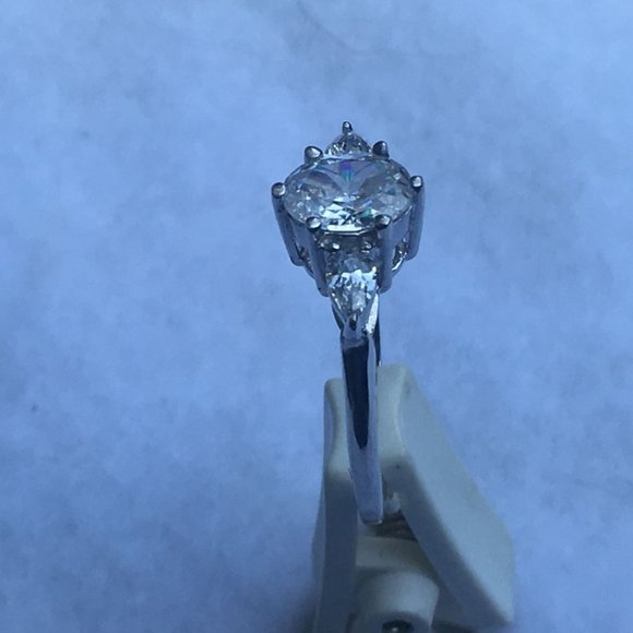 Silver Oval Solitaire With Teardrop Accents Cubic Zirconia Ring, Size 8 3/4 - Picture 5 of 11